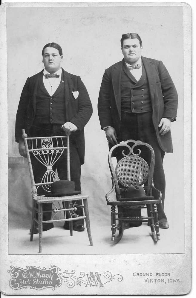 The fact that he always brought his brothers and their tiny chairs along on dates should have clued me in on just how weird he was.