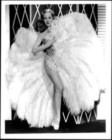 sally-rand-famous-for-her-fan-dance