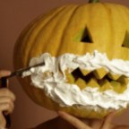 HEADLESS (A KIND OF, SORT OF, HALLOWEEN POEM ABOUT RELATIONSHIPS)